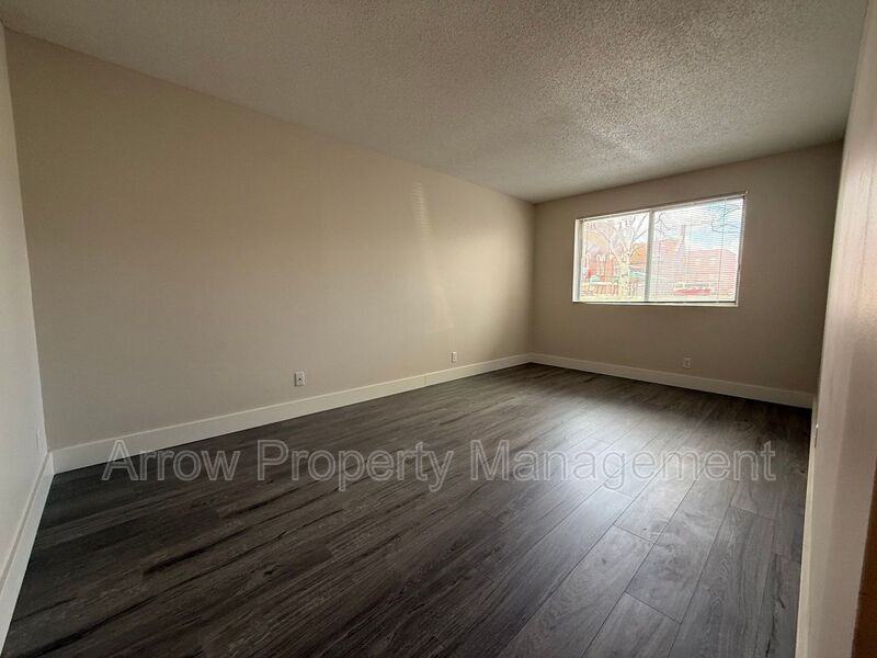 1315 F St - Photo 3 of 7