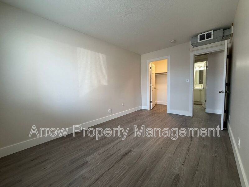 1315 F St - Photo 5 of 7