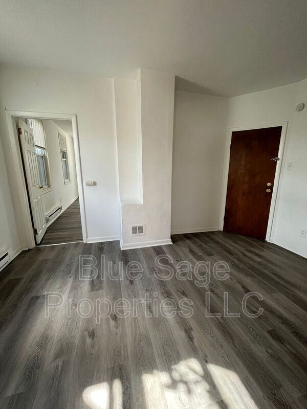 203 Clifton Ave #B2 - Photo 3 of 14