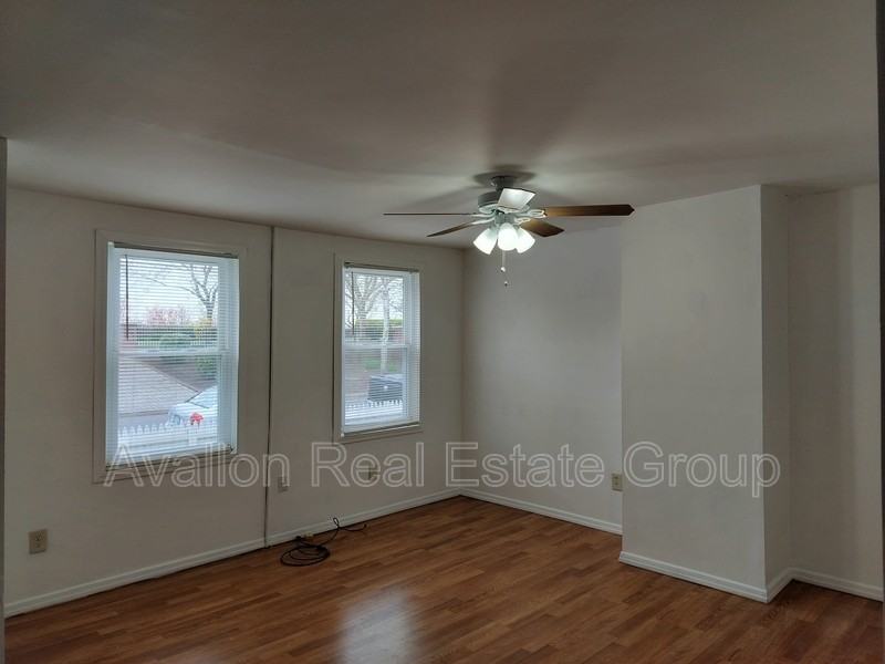 980 Lamberton St - Photo 2 of 19