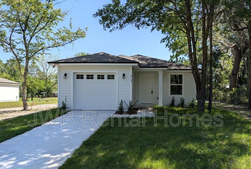 6163 Bagley Rd - Photo 2 of 17