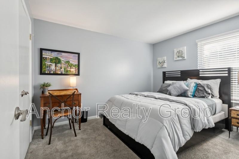 910 Mediterranean Ave - Photo 6 of 8