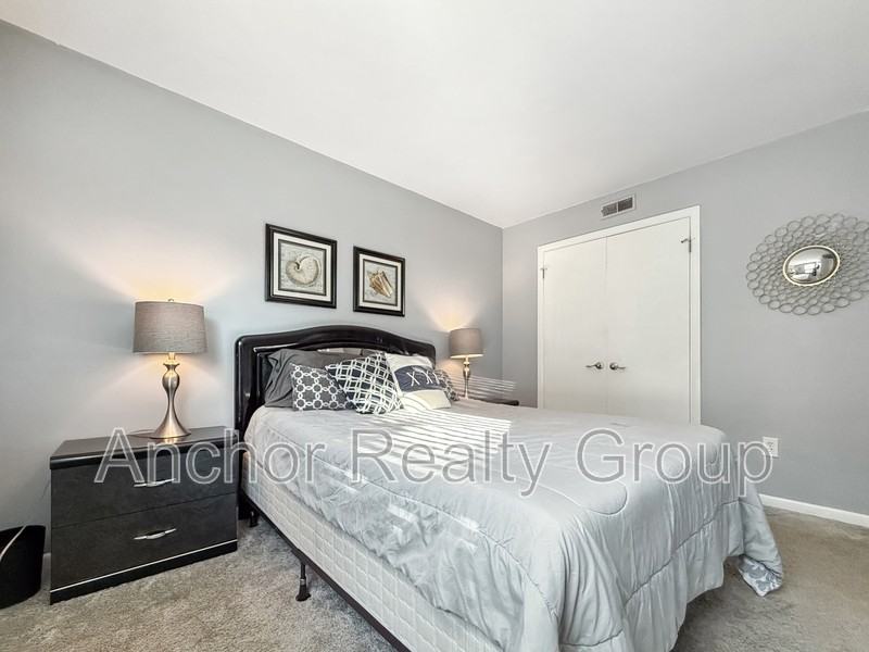 910 Mediterranean Ave - Photo 7 of 8