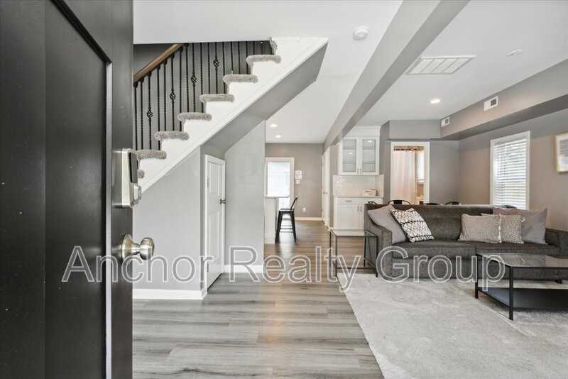 250 N Fourth St - Photo 2 of 12