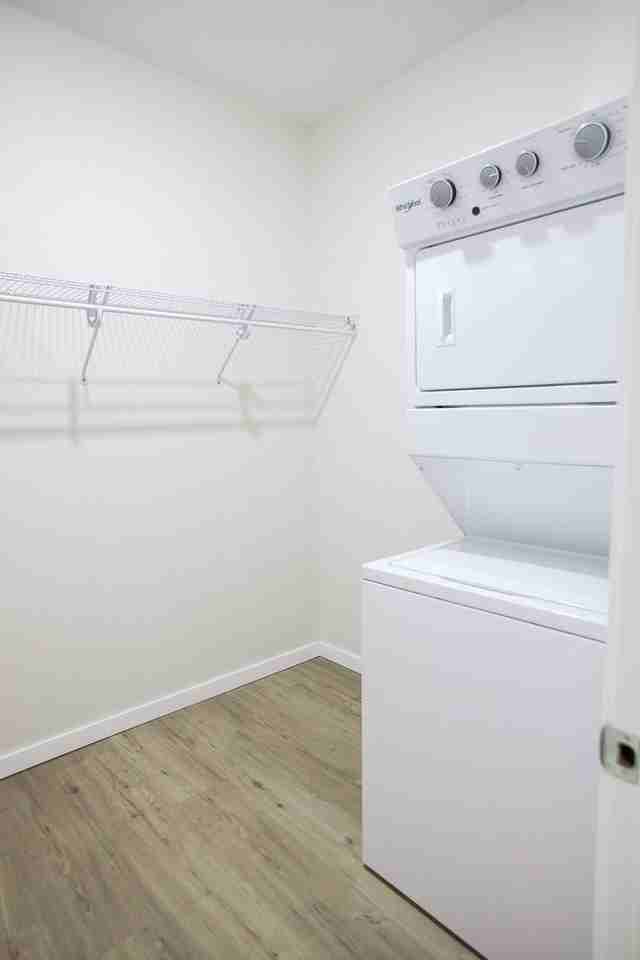 Peosta Square - Photo 6 of 6