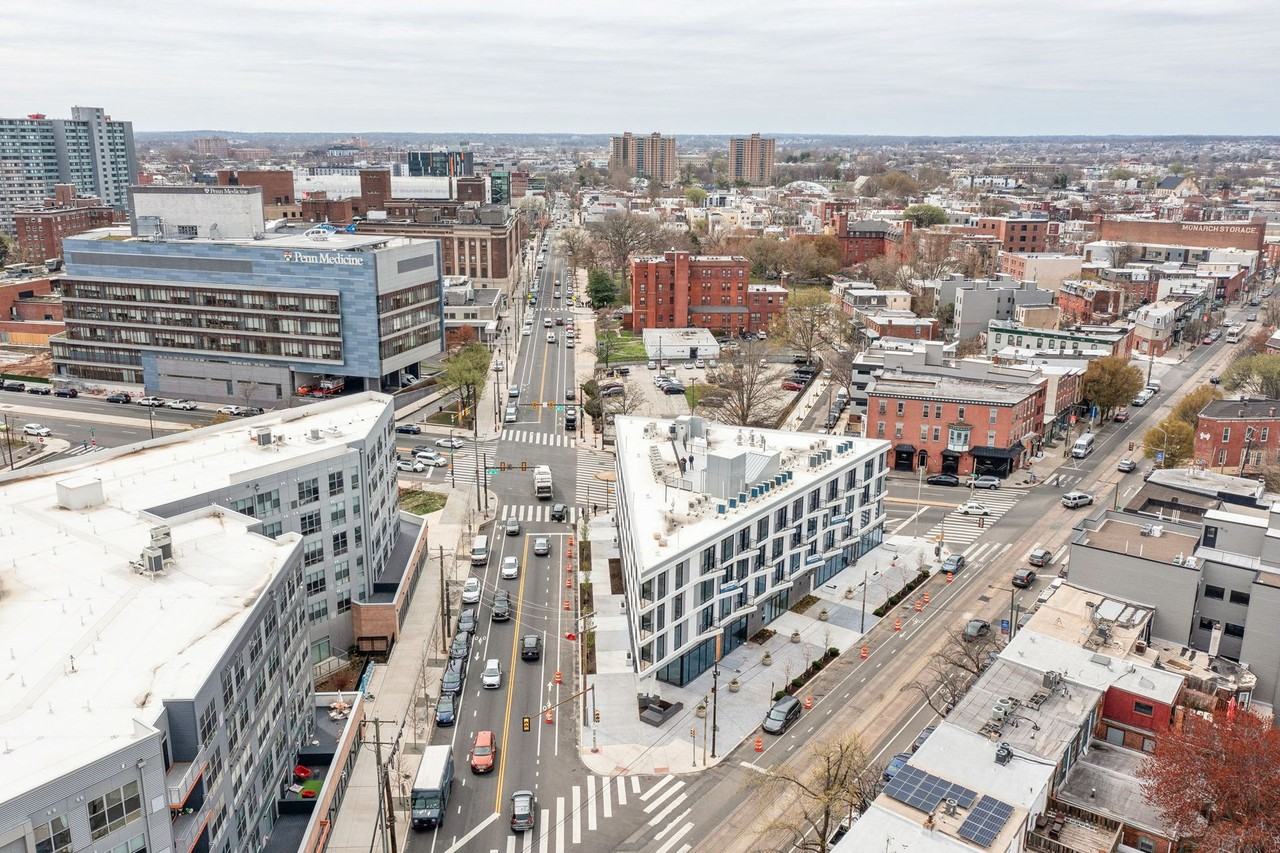 Modern Apartments in University City - Photo 5 of 11