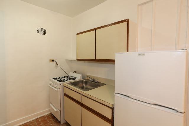 4735 N Beacon St #404 - Photo 2 of 13
