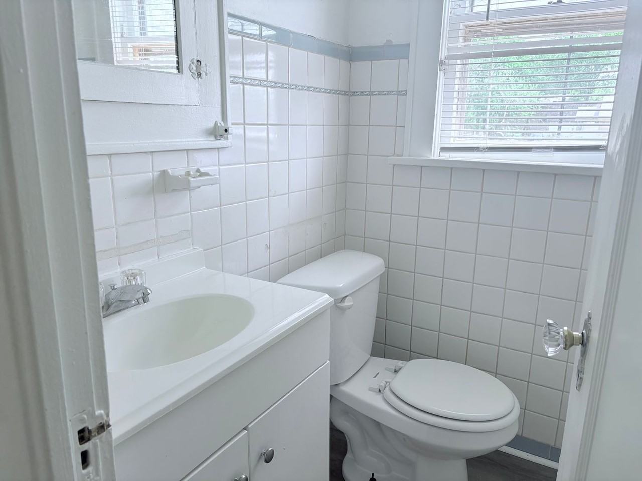 2301 Nw 13th St - Photo 3 of 12