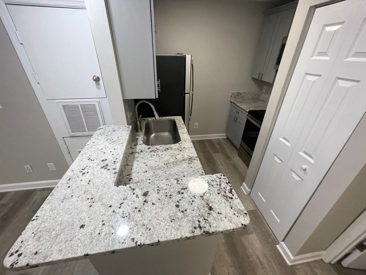 415 Flats - Photo 2 of 20
