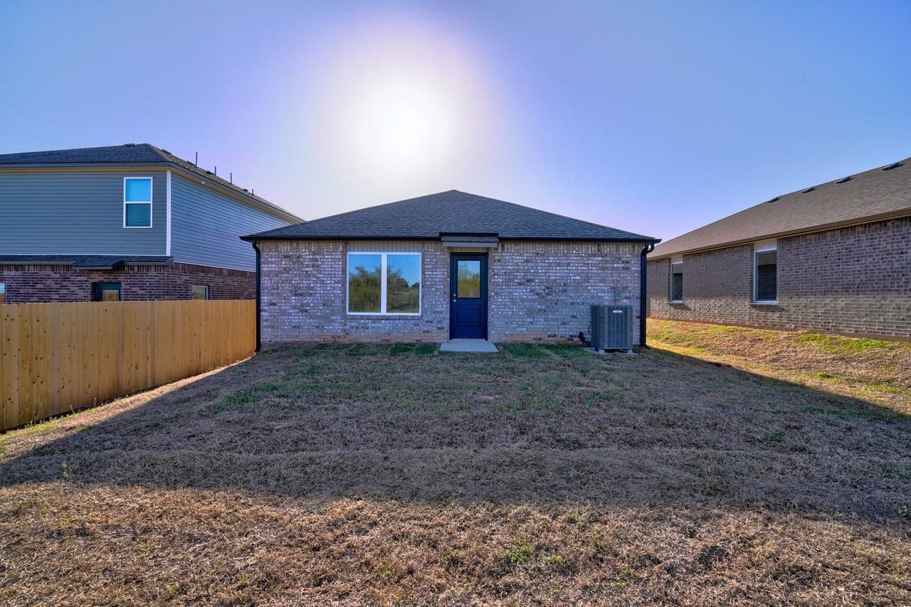 9529 Gray Wolf Ln - Photo 4 of 49