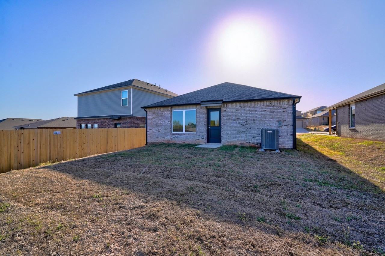 9529 Gray Wolf Ln - Photo 5 of 49