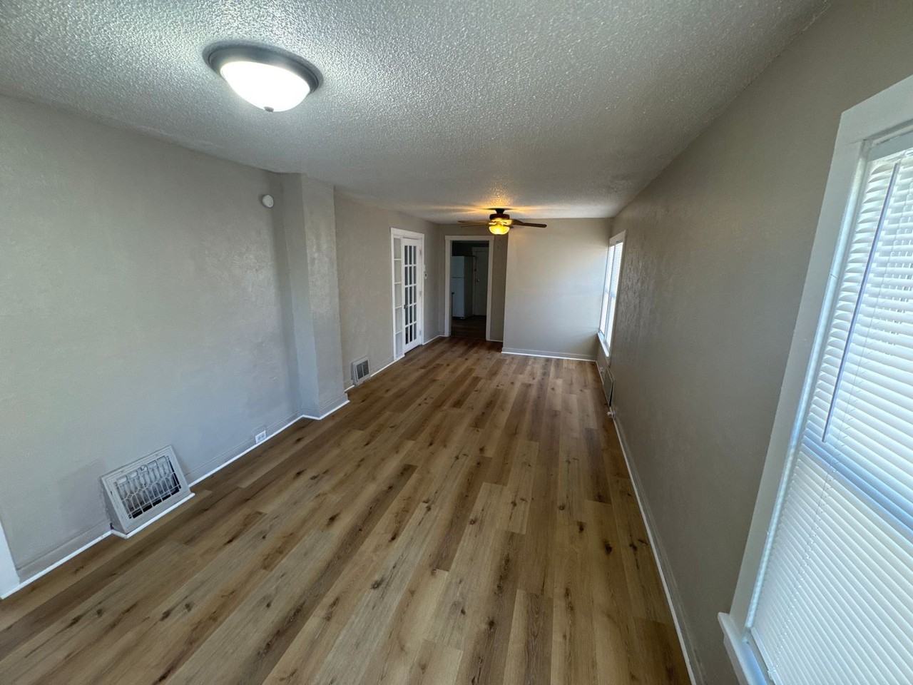 2005 N 29th St - Photo 2 of 14