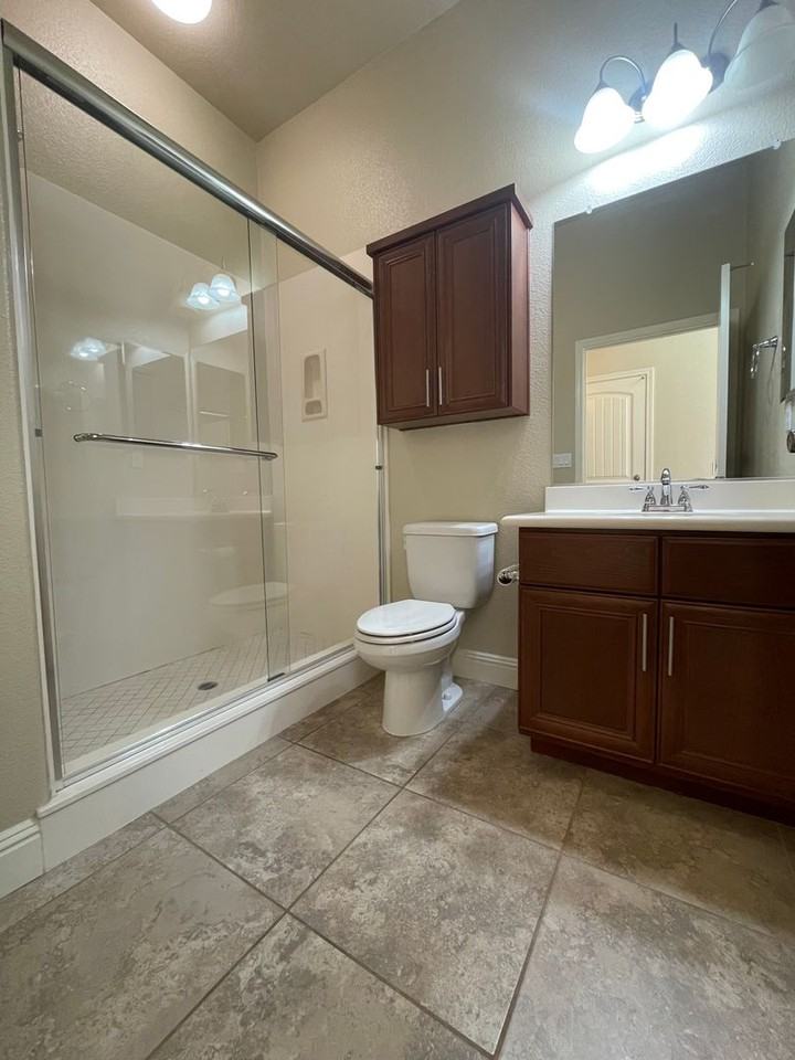 333 Wagon Wheel Dr - Photo 3 of 17