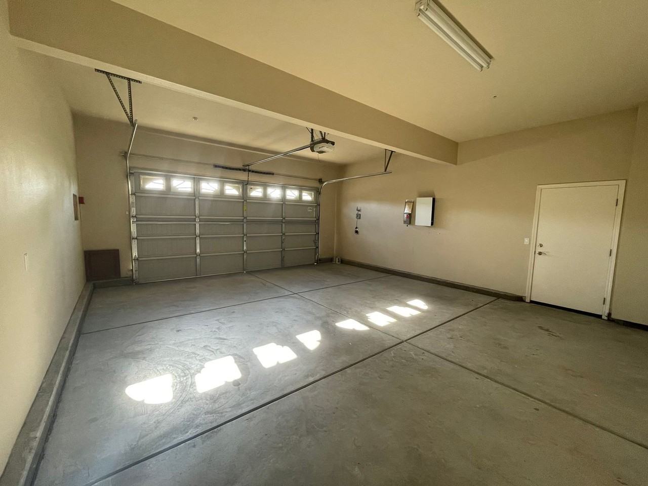 333 Wagon Wheel Dr - Photo 5 of 17