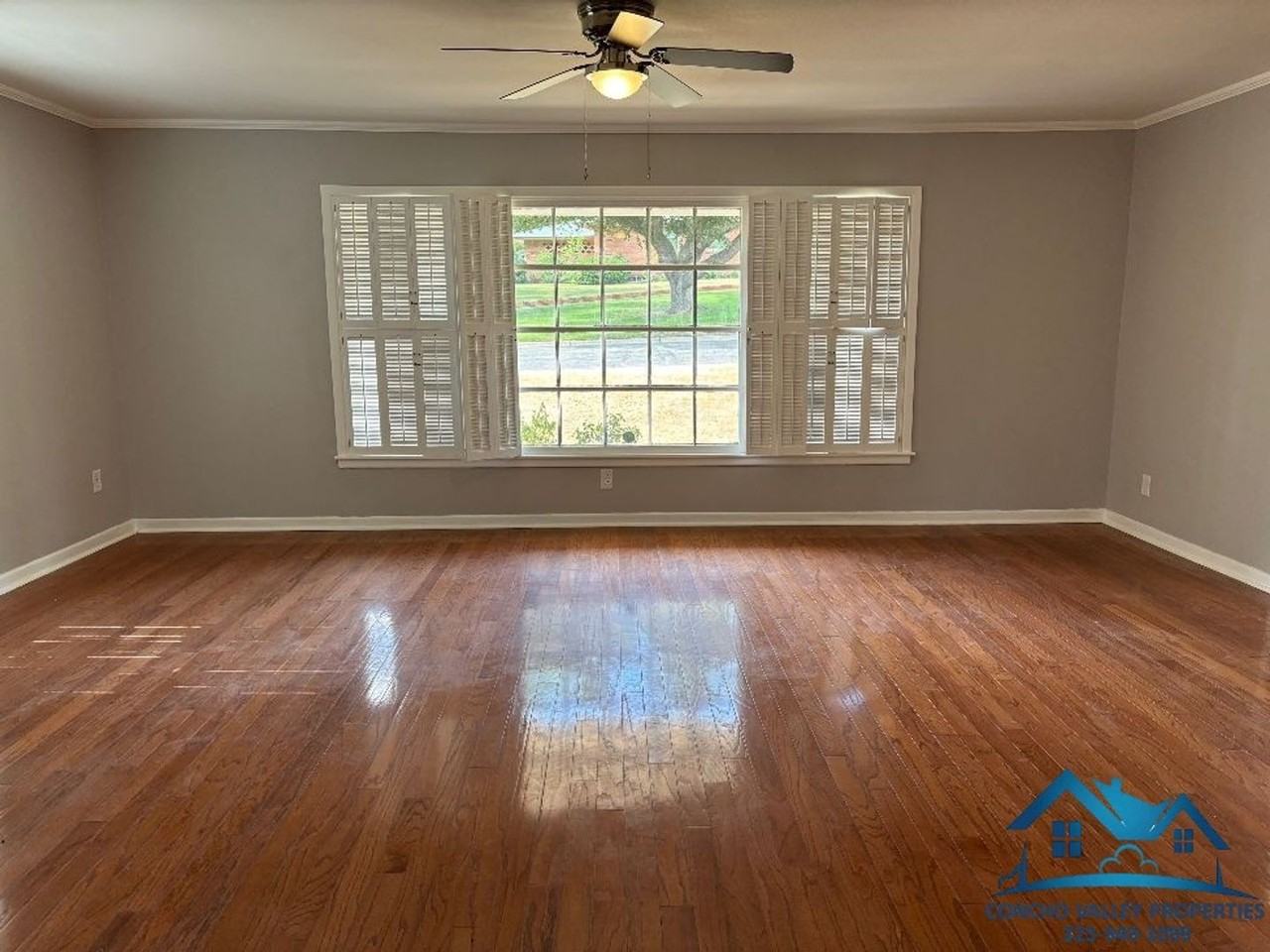 2661 Oxford Ave - Photo 2 of 28