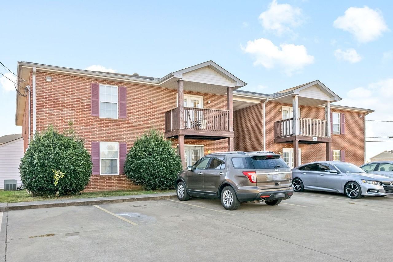 2 Bedroom Apartment For Rent Near Post! - Photo 2 of 20