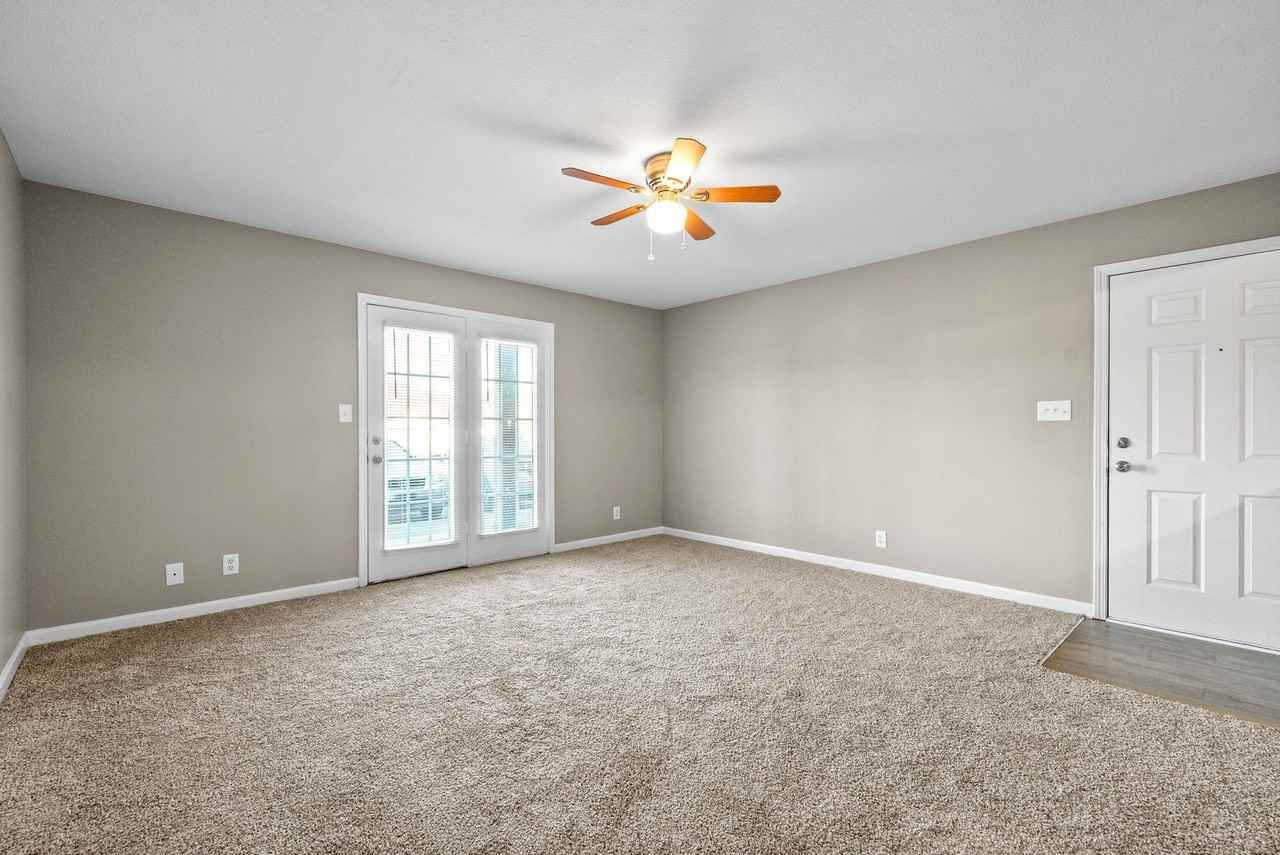 2 Bedroom Apartment For Rent Near Post! - Photo 6 of 20