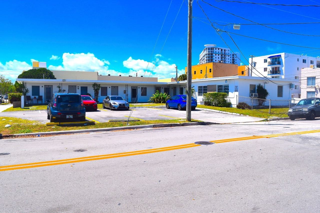 Studio in the Heart of Little Havana - Photo 2 of 10