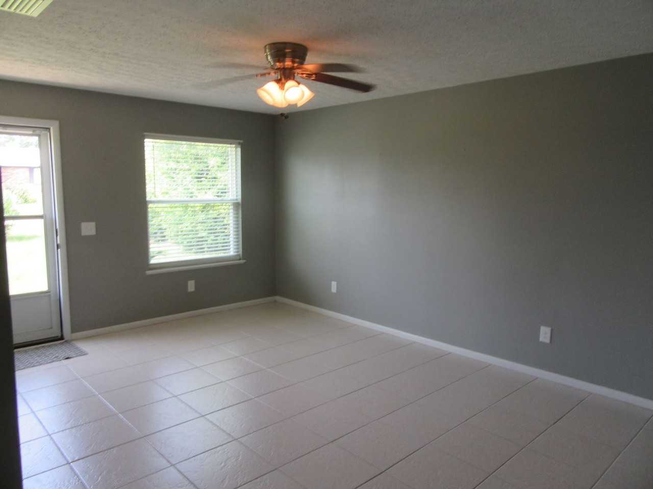 2013 Drummond Ave - Photo 3 of 22