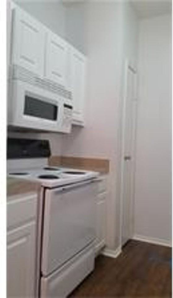 12166 Metric Blvd #136 - Photo 3 of 6