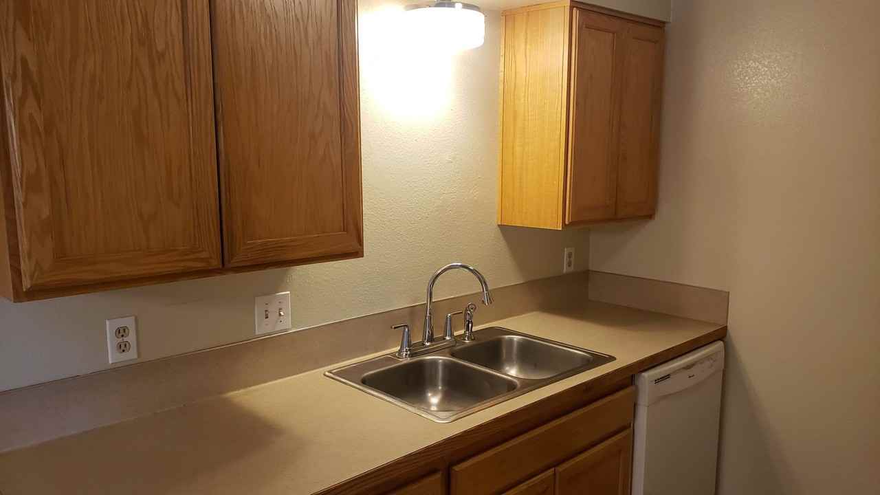 10275 W Seneca Dr - Photo 4 of 16