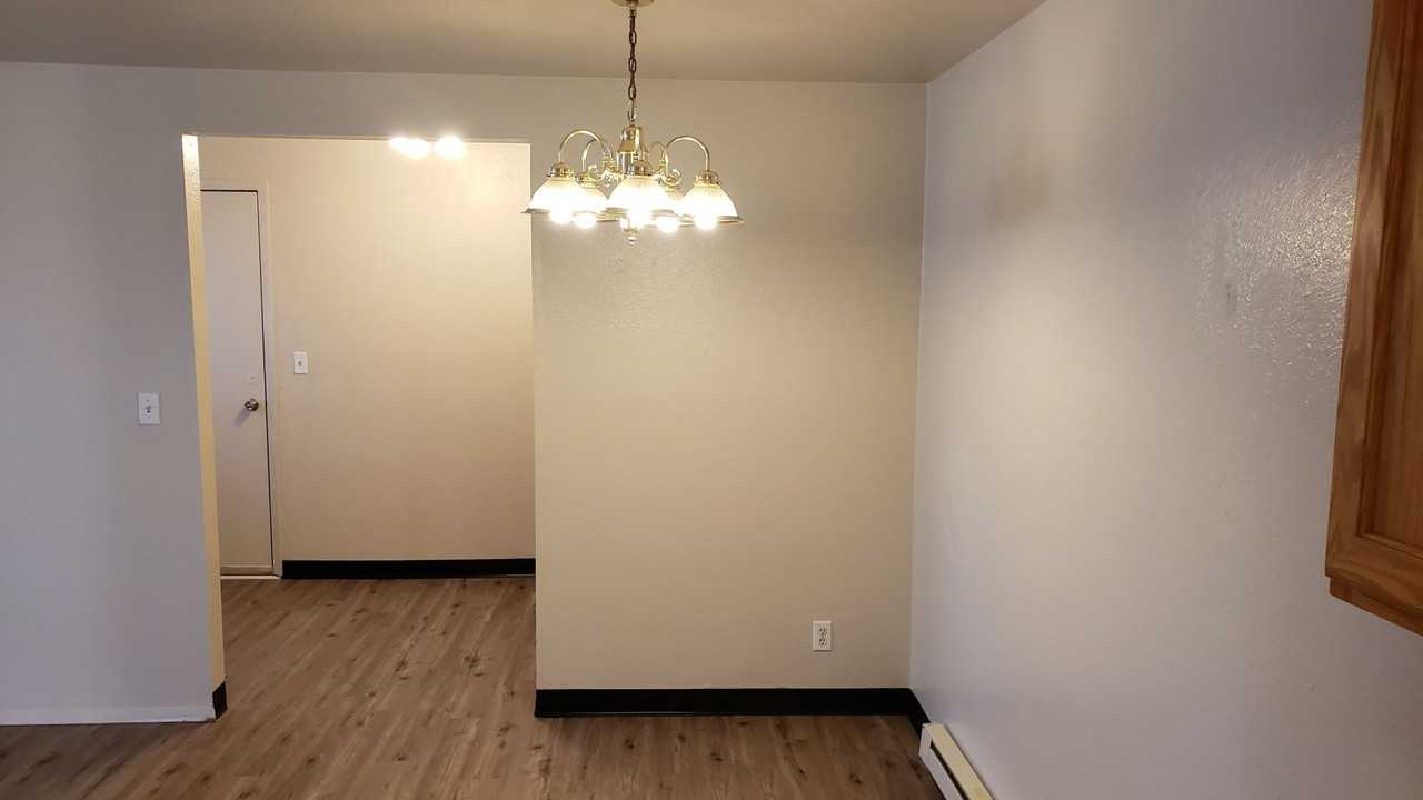 10275 W Seneca Dr - Photo 6 of 16