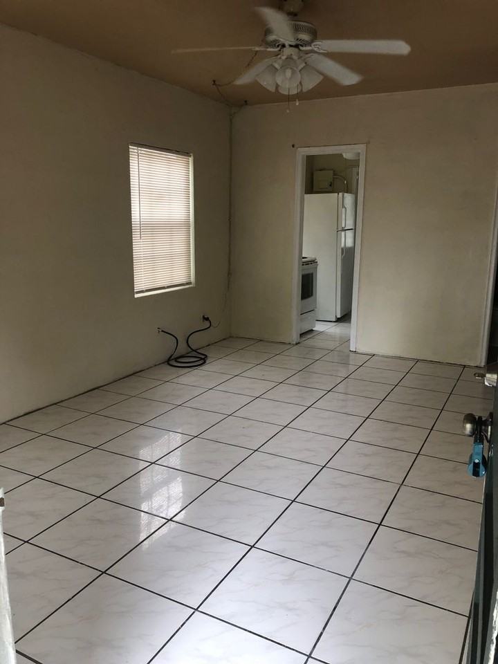 1305 Nw 3rd Ct - Photo 3 of 12