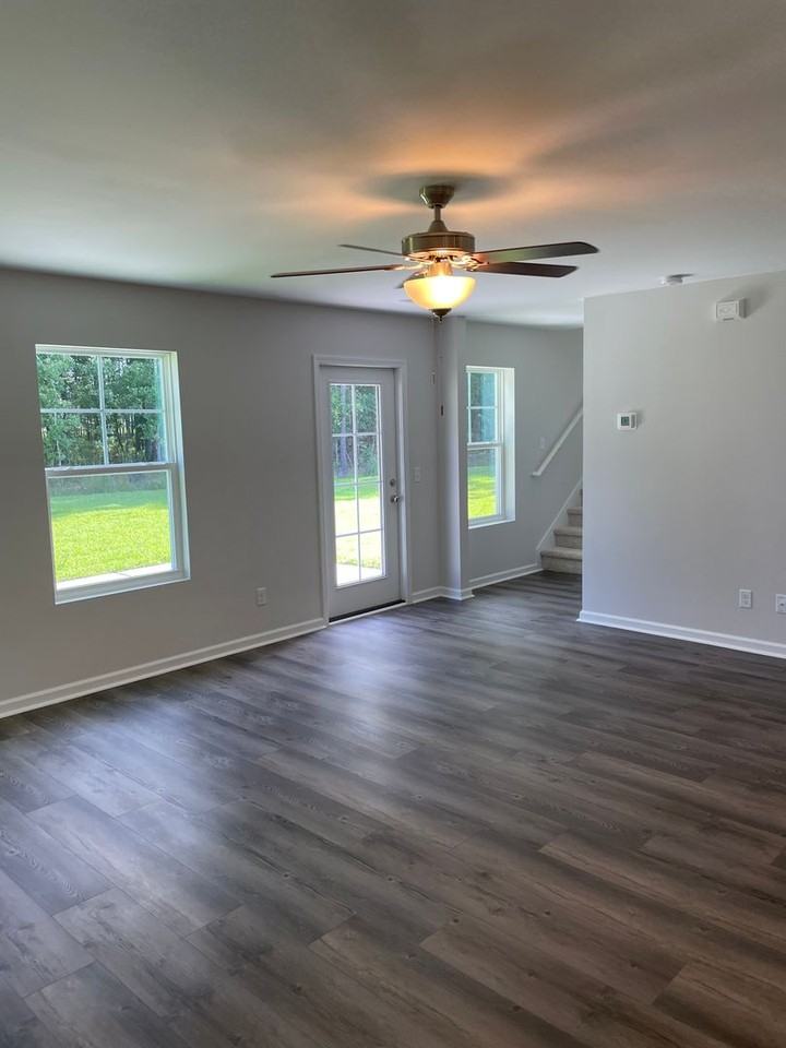 24 Marsh Salt Ln - Photo 3 of 37