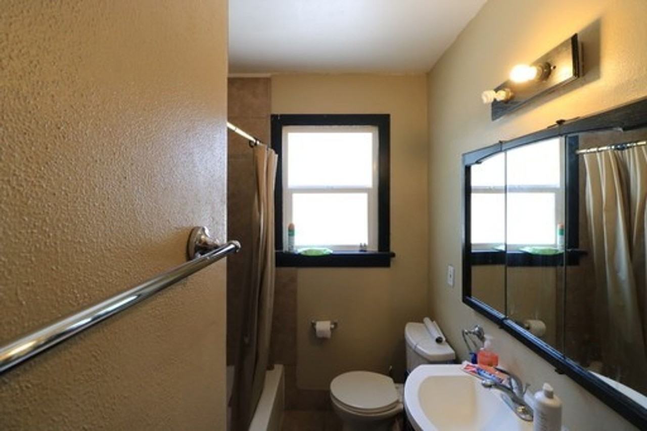 642 E 500 N - Photo 4 of 4