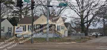 featured image of 129 N Moore Rd