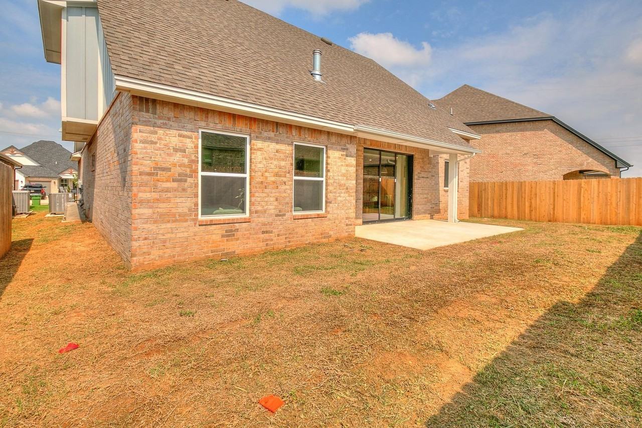 14512 Chambery Ct - Photo 4 of 50