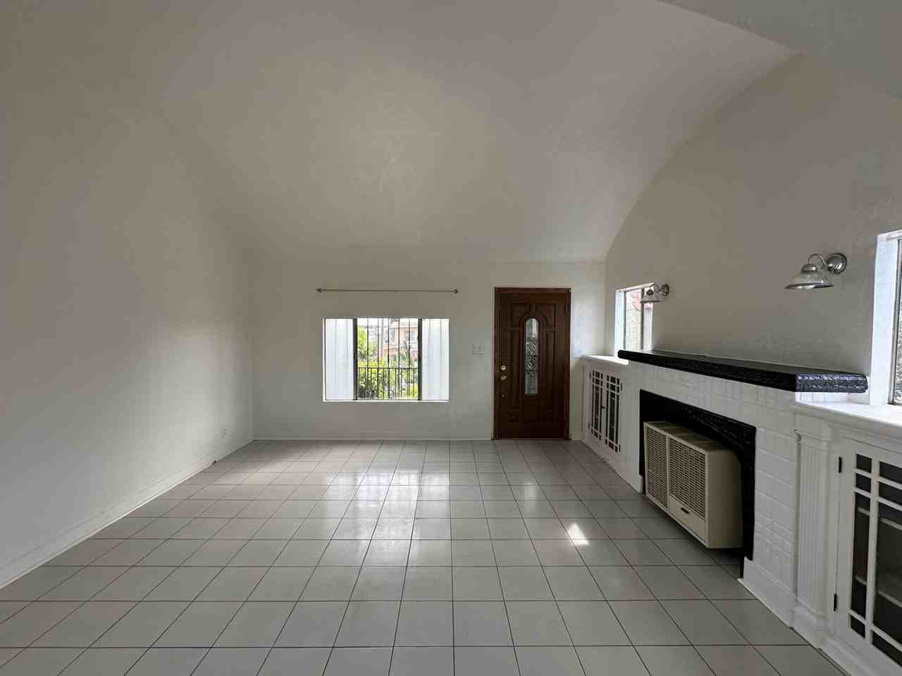 2815 Winter St - Photo 4 of 16