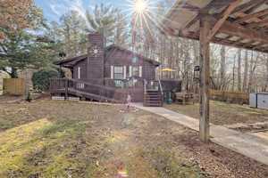 featured image of 19 Bell Ln