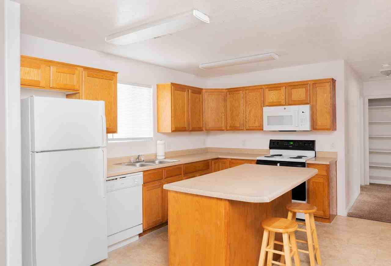 Dixie Red Sands North - Photo 3 of 11