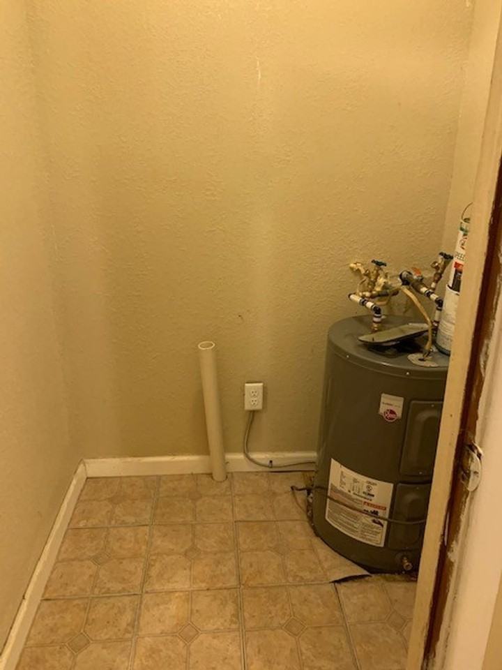 100 Lankford Cir - Photo 3 of 7