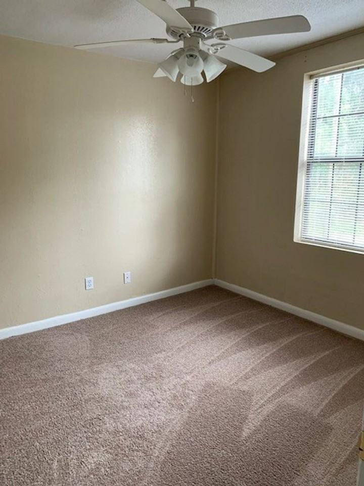 100 Lankford Cir - Photo 6 of 7