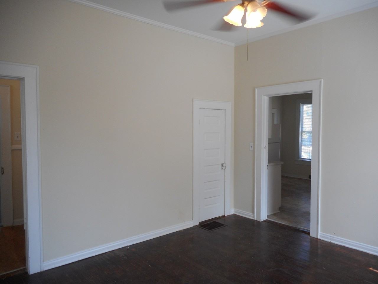 343 Frayser St - Photo 5 of 11