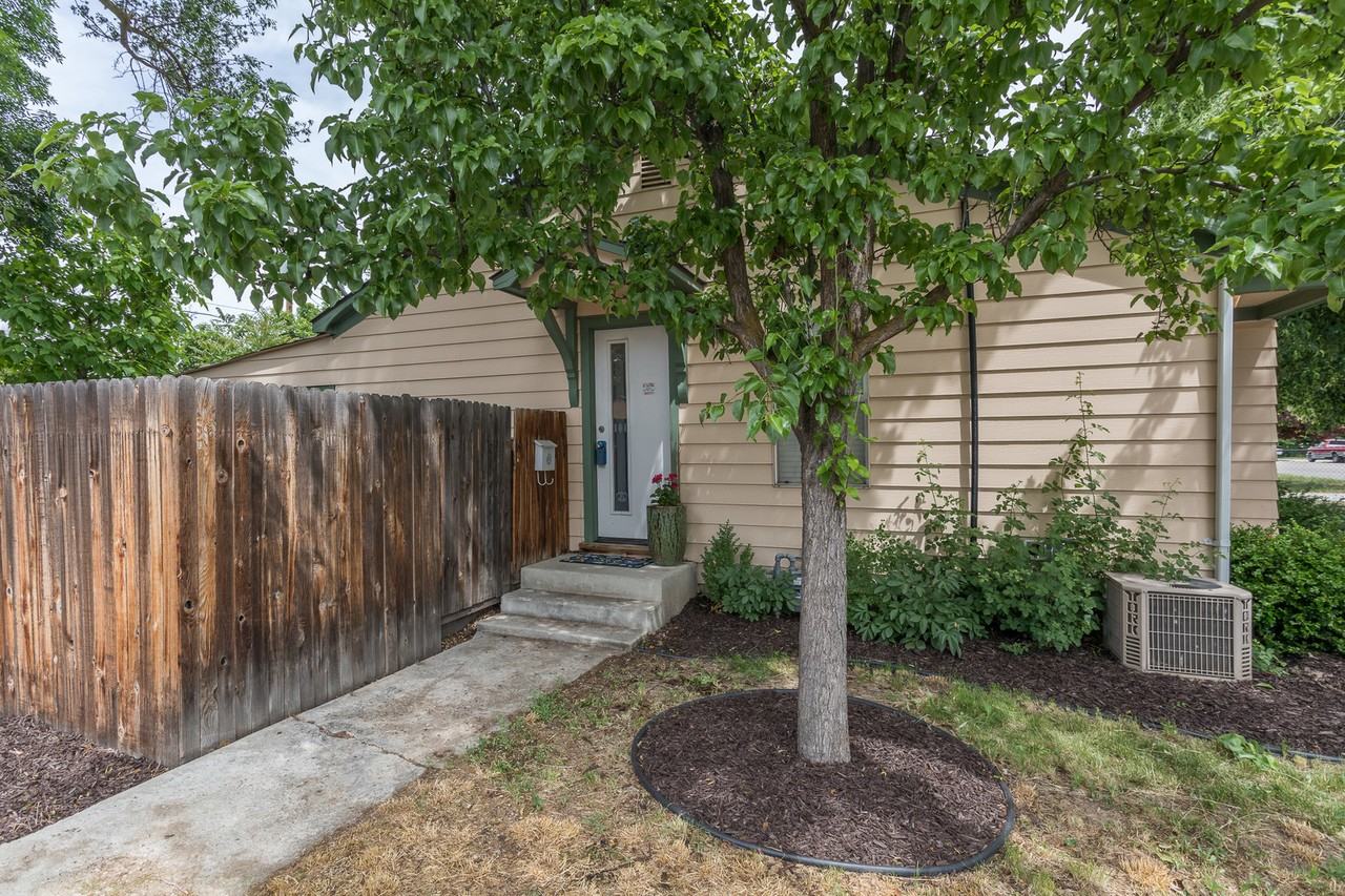 3910 W Rose Hill St - Photo 3 of 29