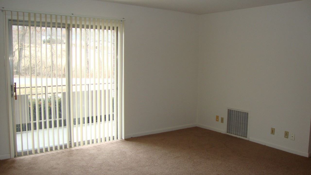 611 Clay - Photo 2 of 37