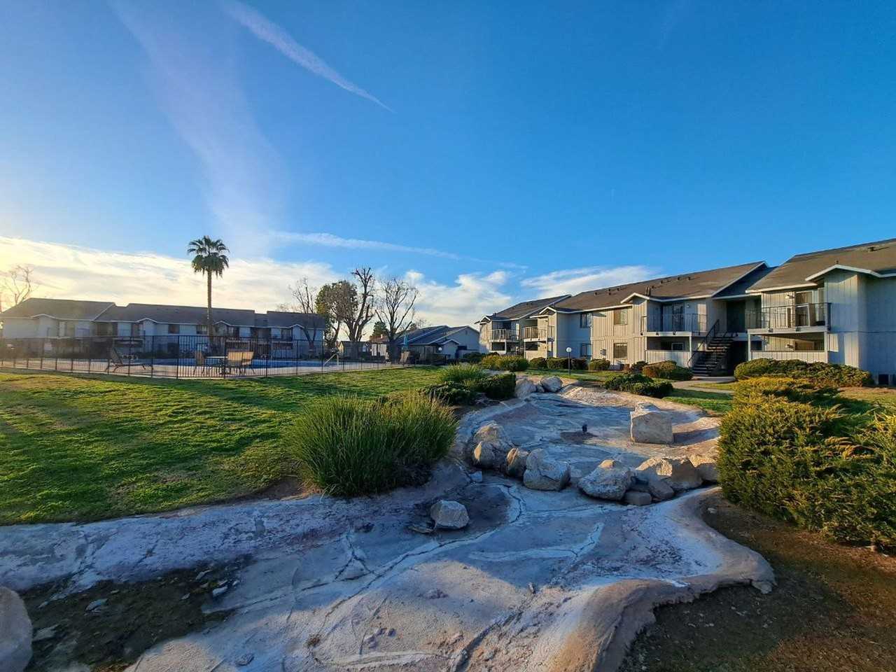 The Lakes - Photo 3 of 31