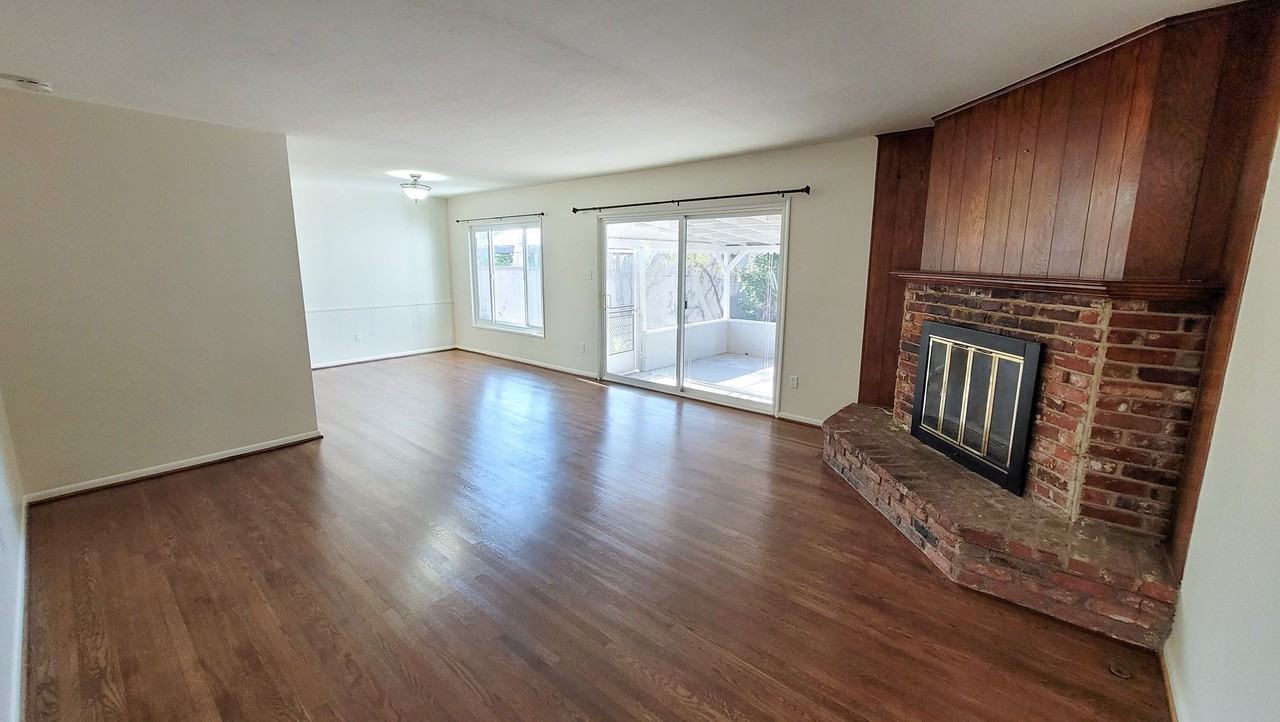 16130 Sharonhill Dr - Photo 2 of 25