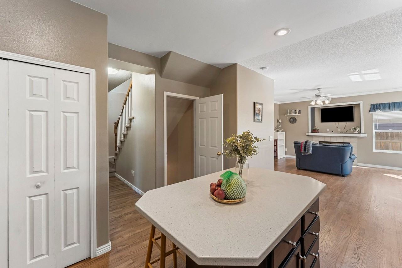 5263 Rondo Way - Photo 4 of 21