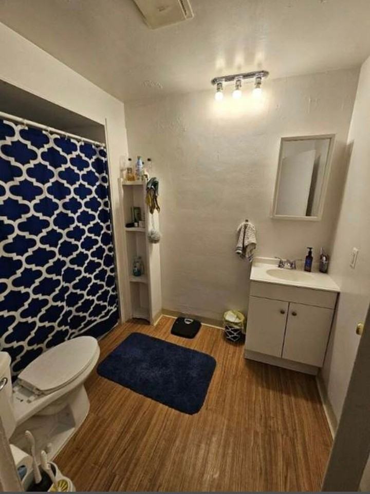 742 Middle Ave - Photo 3 of 9