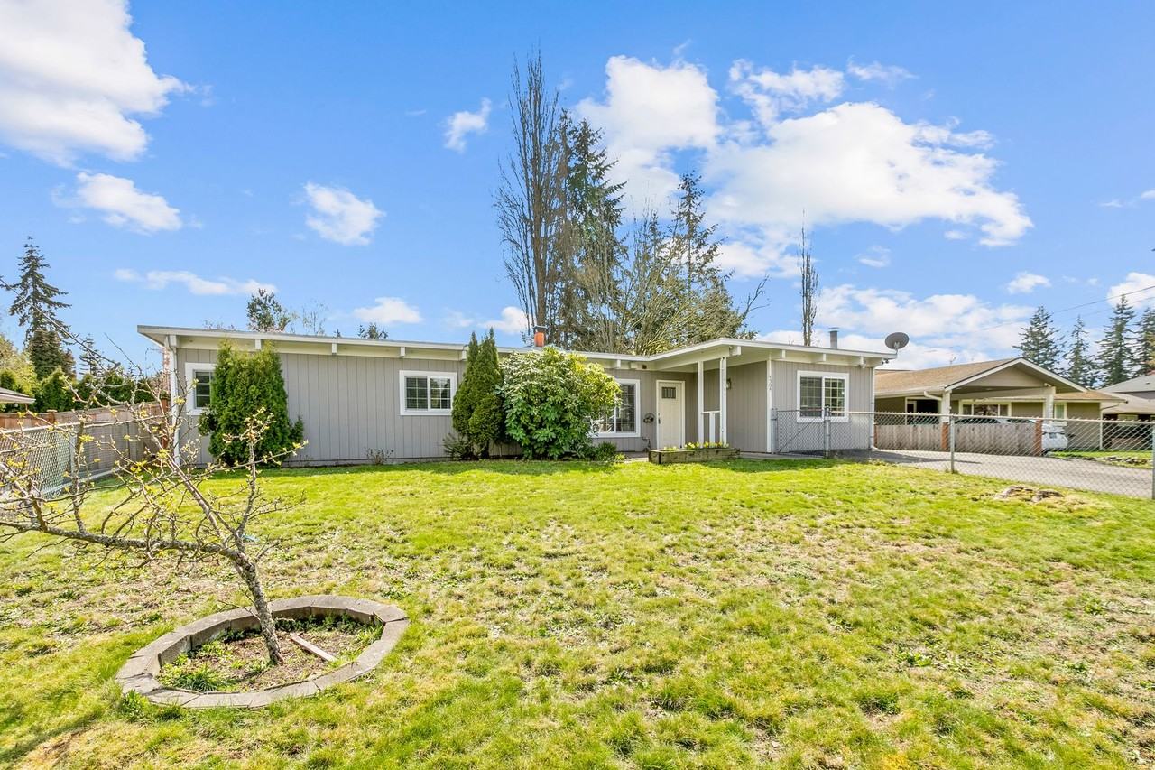 4504 223rd St Sw - Photo 3 of 29