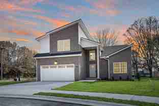 533 533 S Halifax Ct - Photo 1 of 1