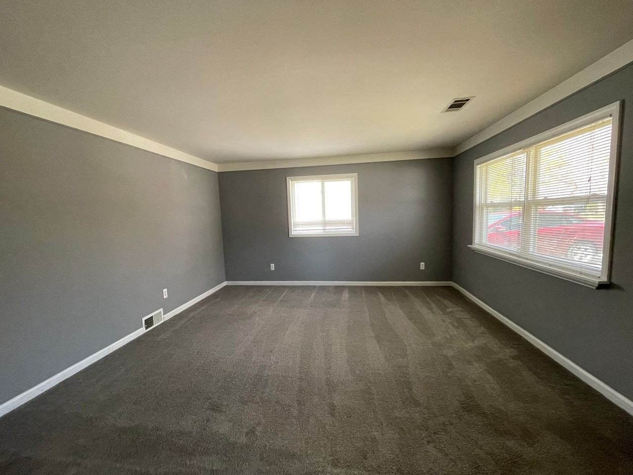 27411 Long St - Photo 6 of 11