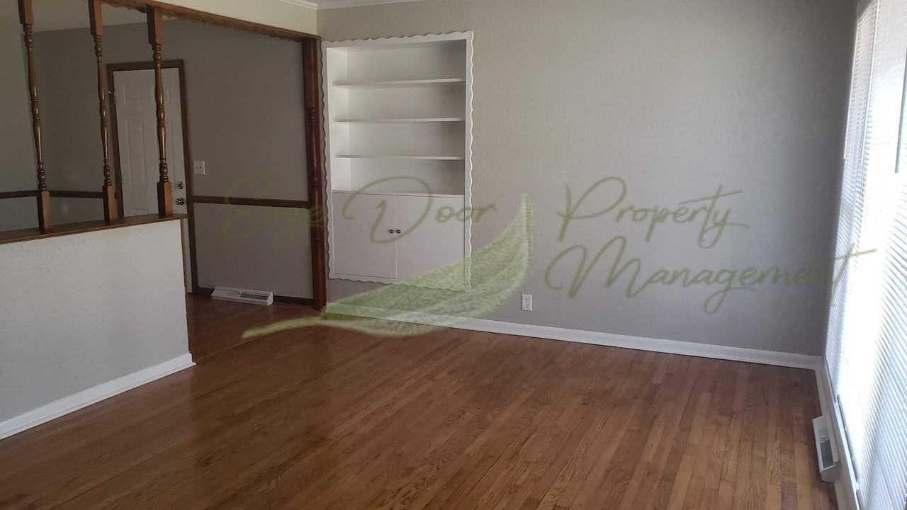 412 Lacy Ln - Photo 3 of 14