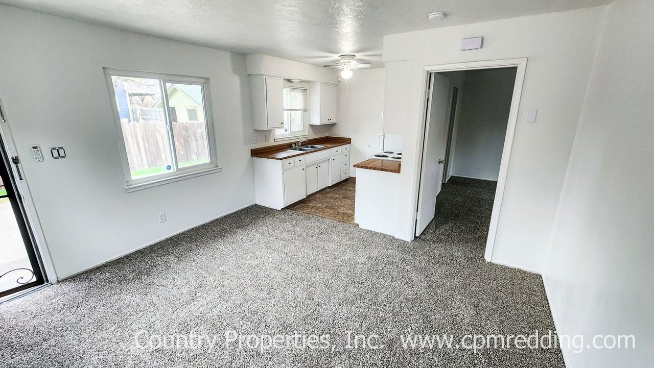 1526 Chestnut St - Photo 3 of 17