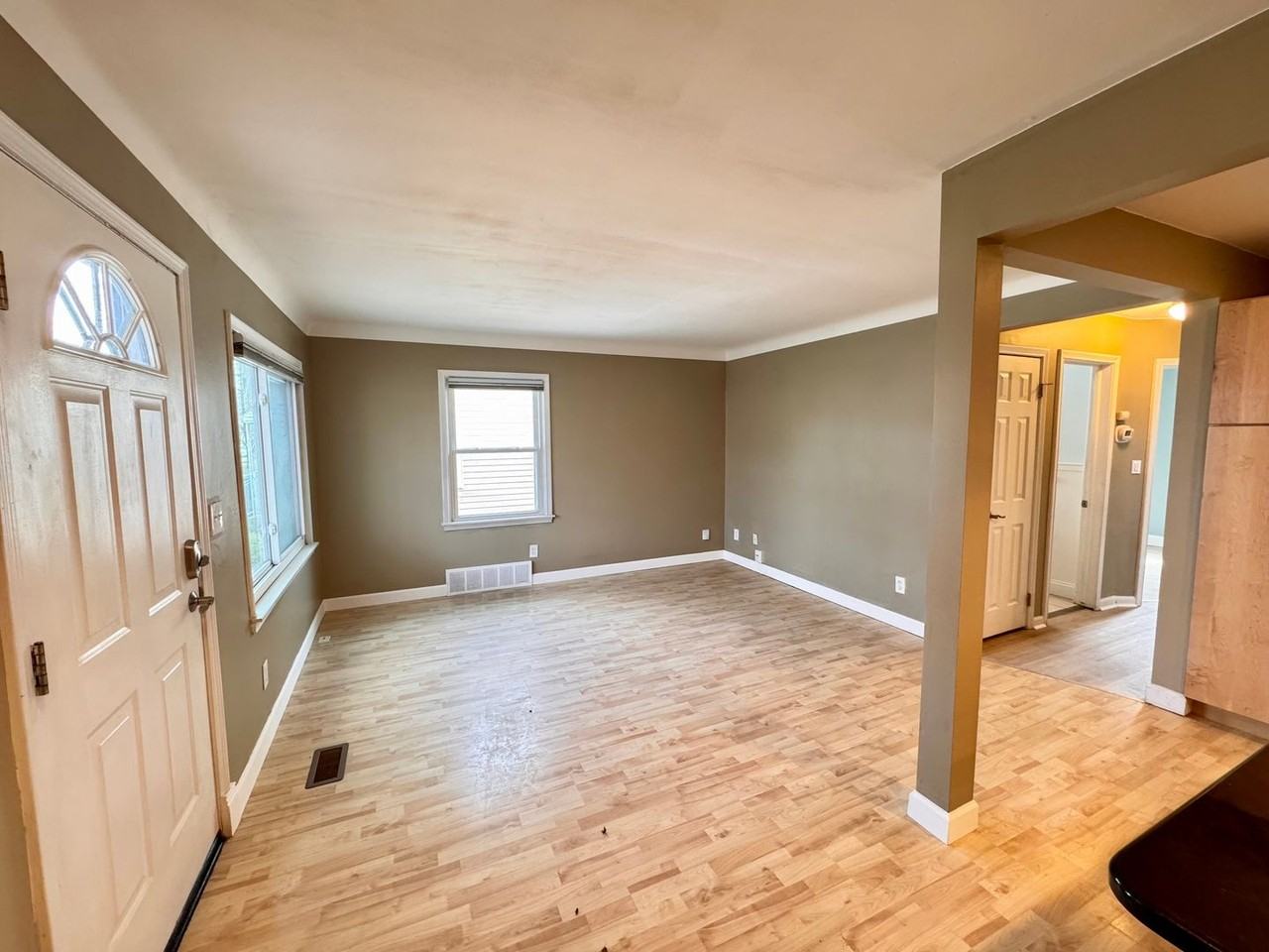 511 S Campbell Rd - Photo 3 of 27