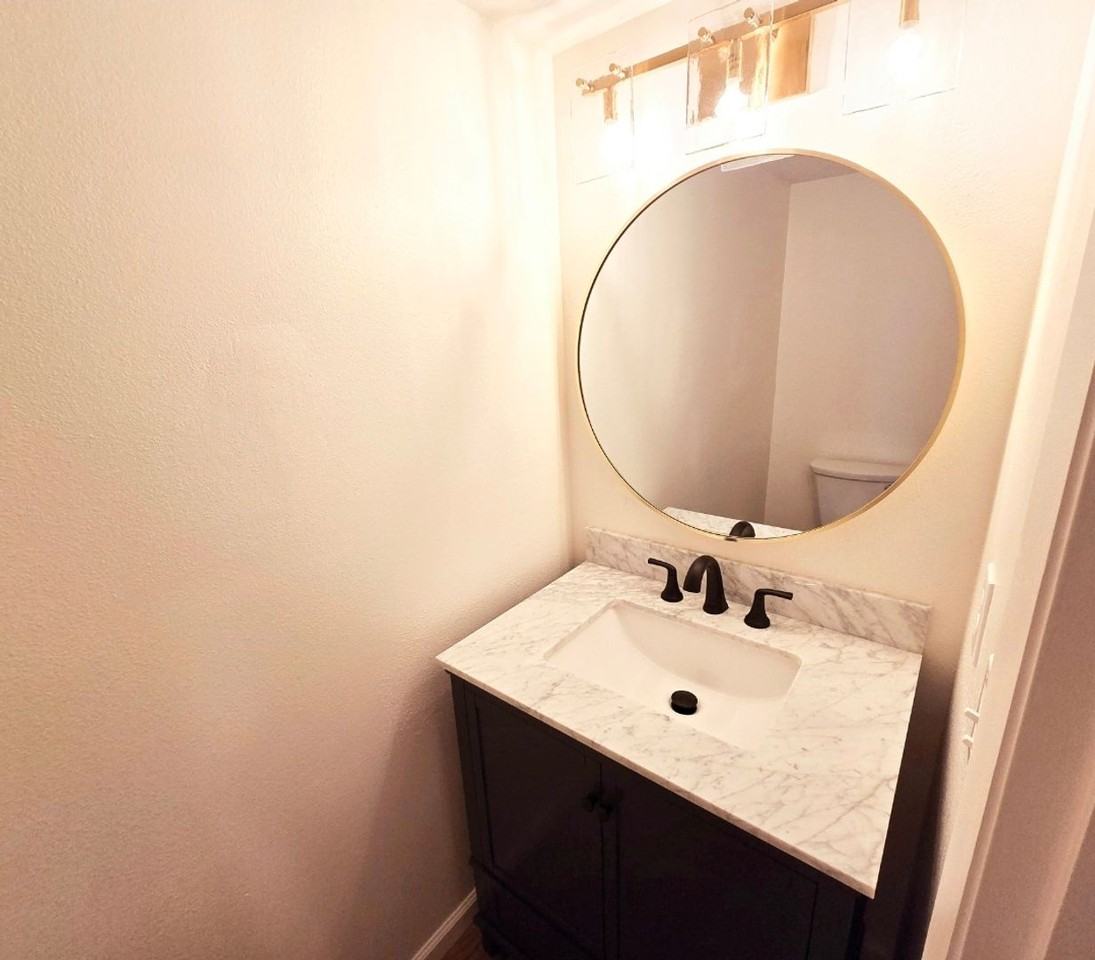 127 Heron Bay Cir - Photo 5 of 40